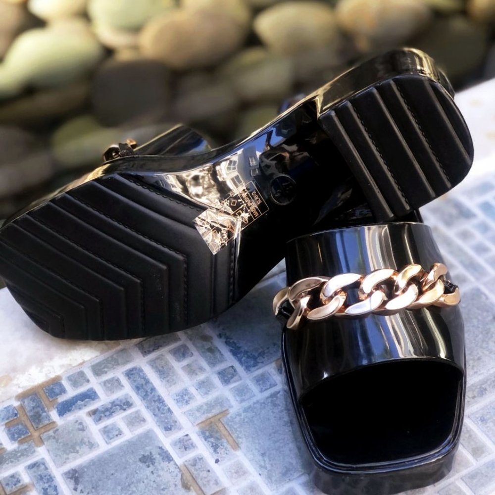 NEW Black Gold Chain Jelly Rubber Block Heel Platform Slip On Slides Sandals - Picture 6 of 10